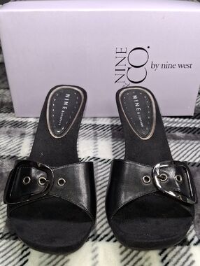 Vintage Nine & Co. Black Slide Mules with Silver Buckles